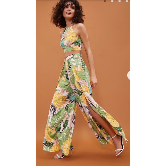 Forever 21 Other - Tropical print matching top and bottoms set